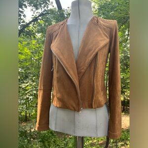 BNWT Luscious and Soft!  BB Dakota Faux Suede Jacket!  Whiskey color